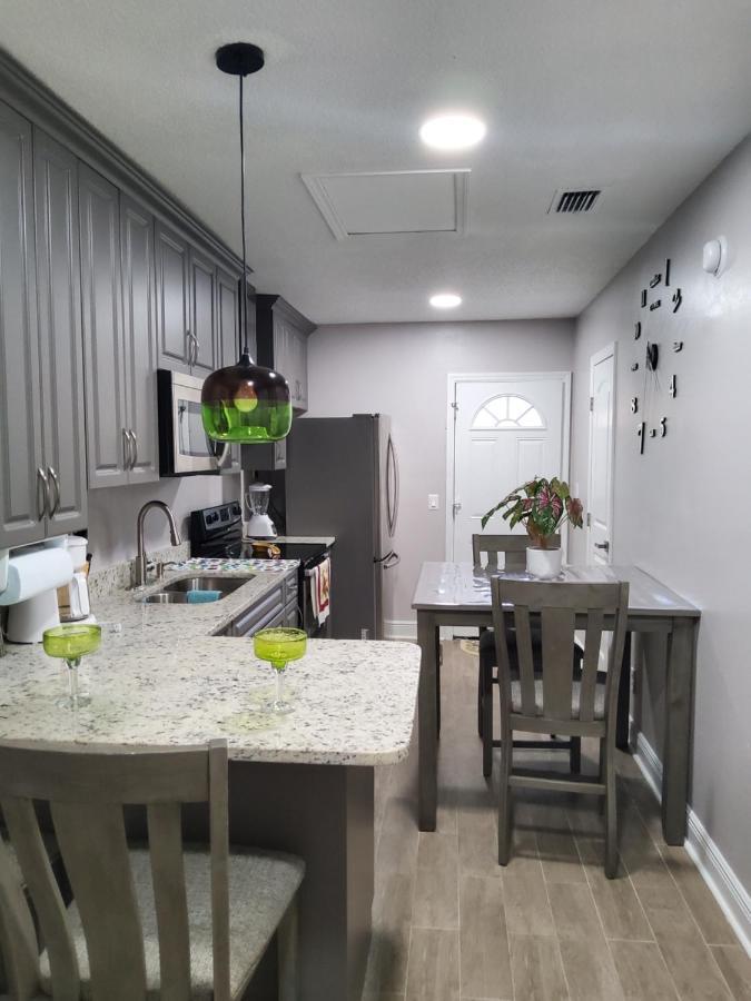 Beautiful Apartment Close To Everything Tampa Exterior foto